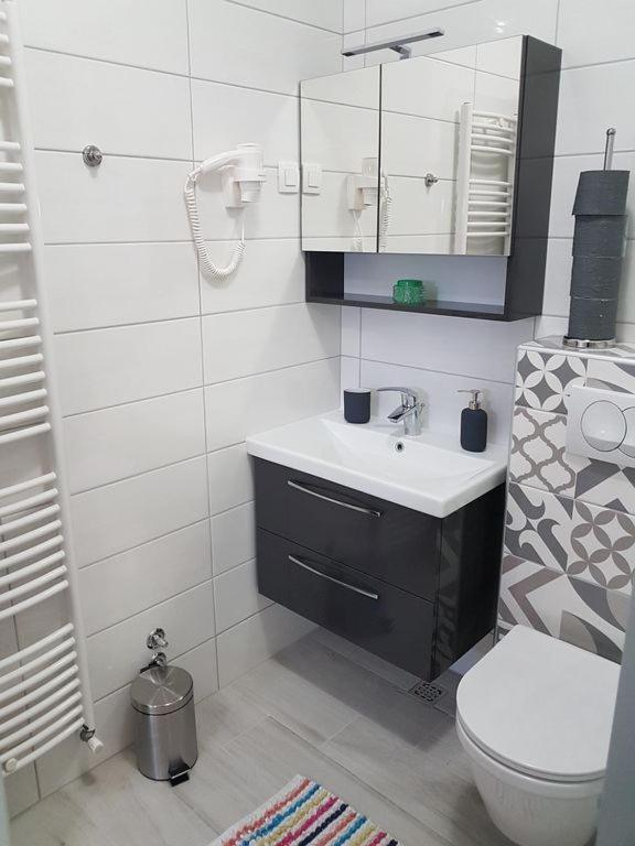 Villa Ulika - 3 Apt For 4 Persons Pula Bagian luar foto